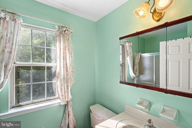 55 N STATE RD, Springfield, PA 19064
