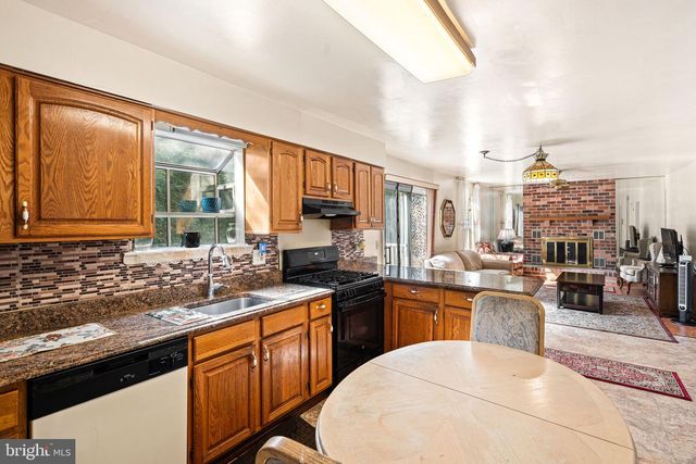 55 N STATE RD, Springfield, PA 19064