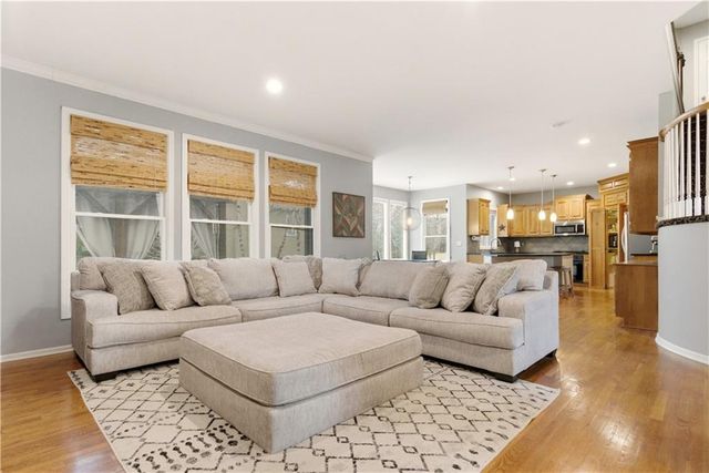 13836 Bradshaw Street, Overland Park, KS 66221