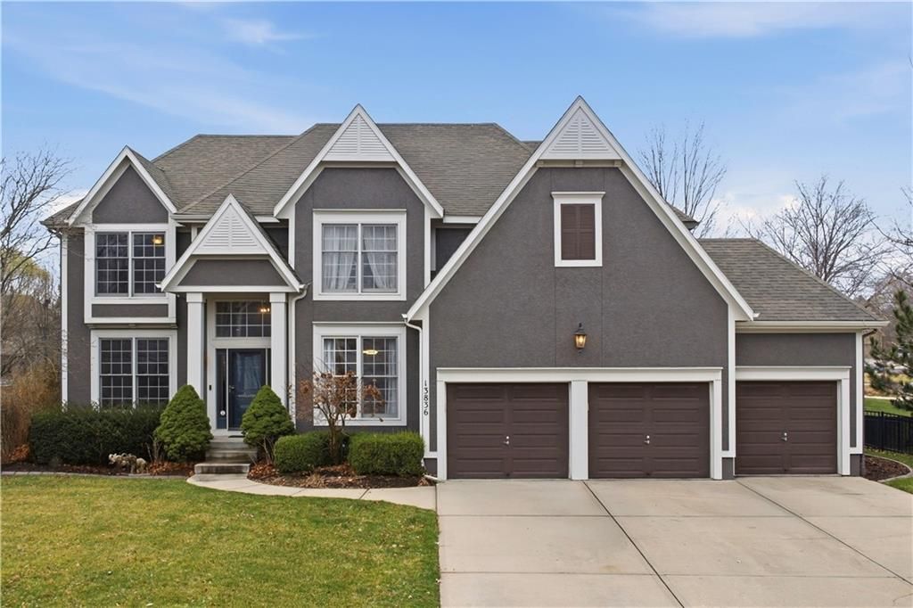13836 Bradshaw Street, Overland Park, KS 66221