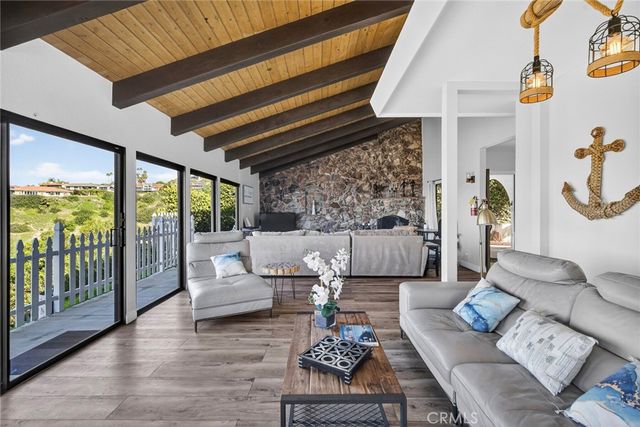 307 E Avenida Cordoba, San Clemente, CA 92672