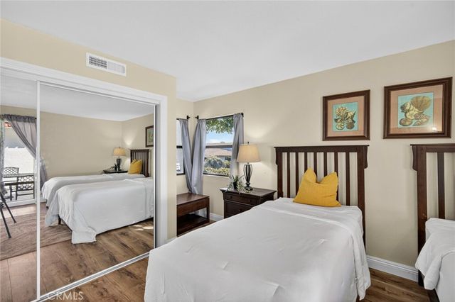 307 E Avenida Cordoba, San Clemente, CA 92672