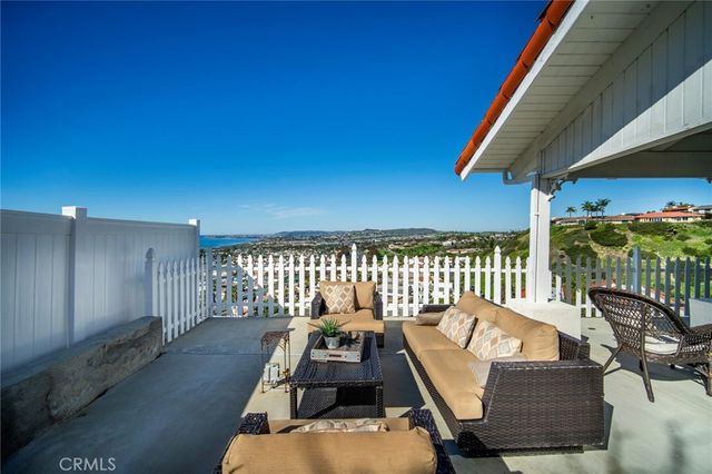 307 E Avenida Cordoba, San Clemente, CA 92672