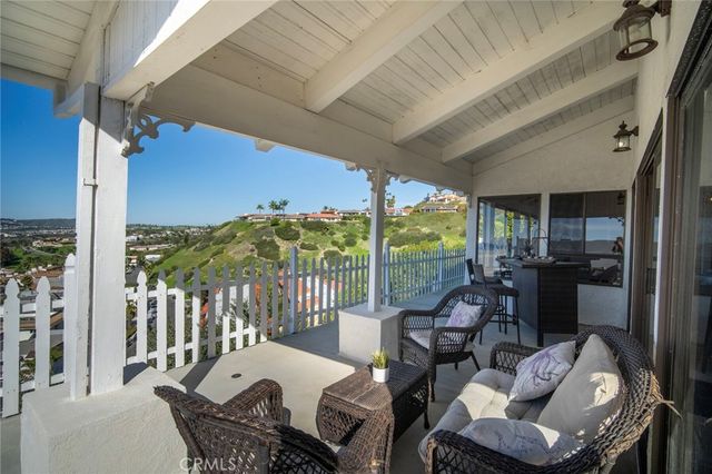 307 E Avenida Cordoba, San Clemente, CA 92672