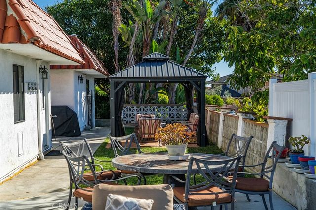 307 E Avenida Cordoba, San Clemente, CA 92672