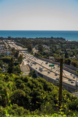 307 E Avenida Cordoba, San Clemente, CA 92672