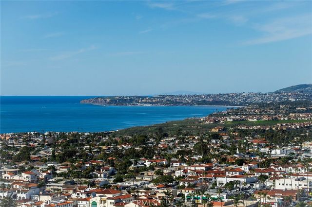 307 E Avenida Cordoba, San Clemente, CA 92672