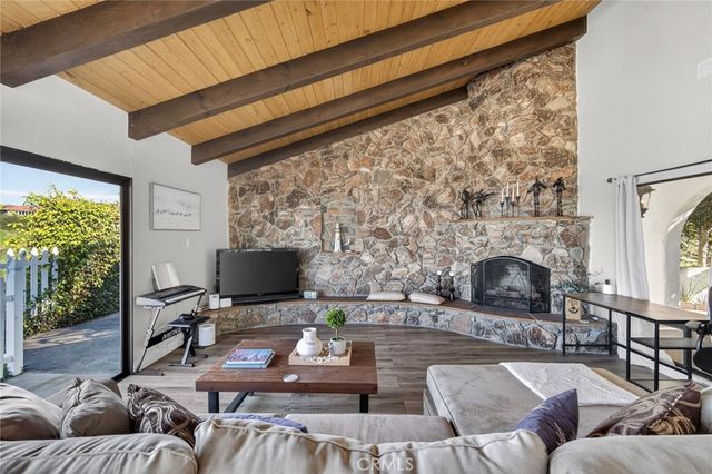 307 E Avenida Cordoba, San Clemente, CA 92672