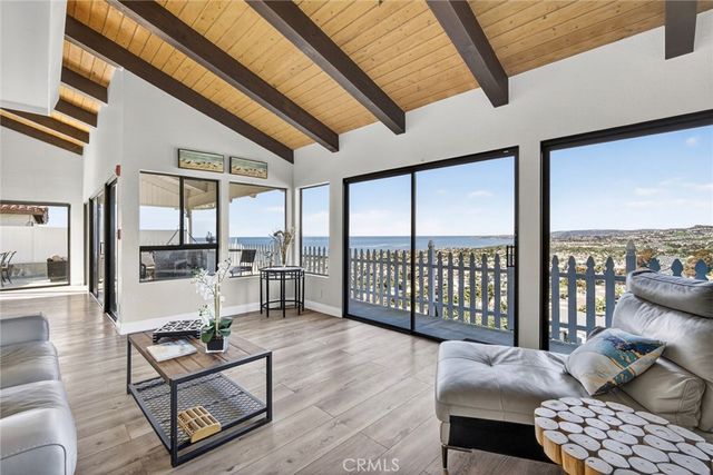 307 E Avenida Cordoba, San Clemente, CA 92672