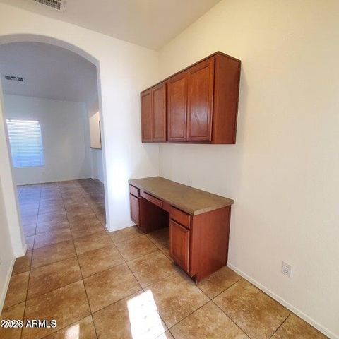 8458 E Edgewood Avenue, Mesa, AZ 85208
