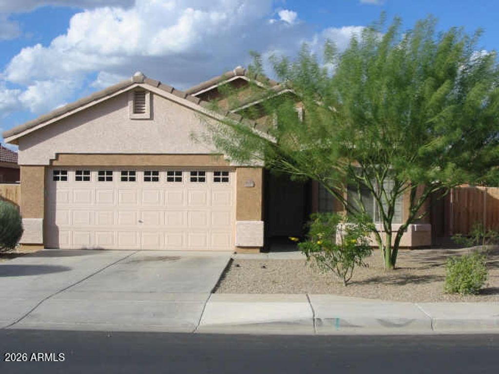 8458 E Edgewood Avenue, Mesa, AZ 85208