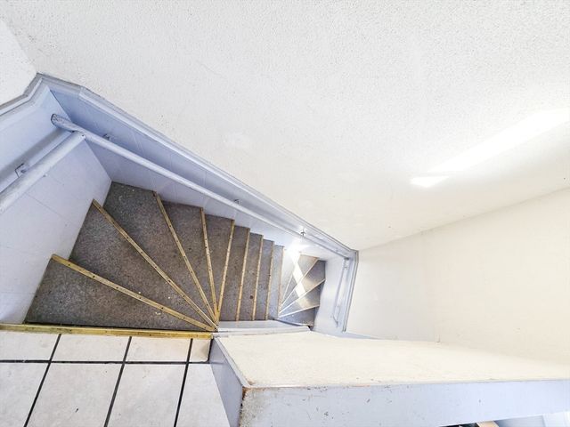 118 Jefferson St, Fall River, MA 02721