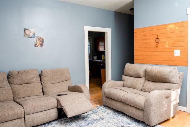 118 Jefferson St, Fall River, MA 02721