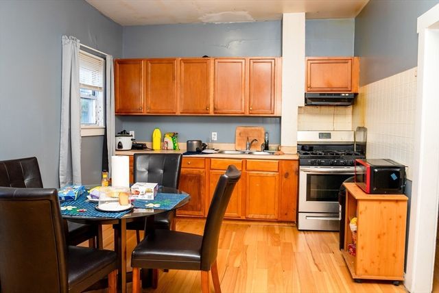 118 Jefferson St, Fall River, MA 02721