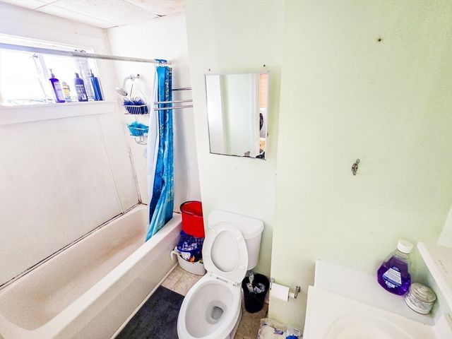 118 Jefferson St, Fall River, MA 02721