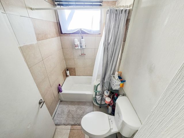 118 Jefferson St, Fall River, MA 02721