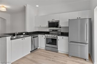 3281 Lindsey LN 4, Naples, FL 34109