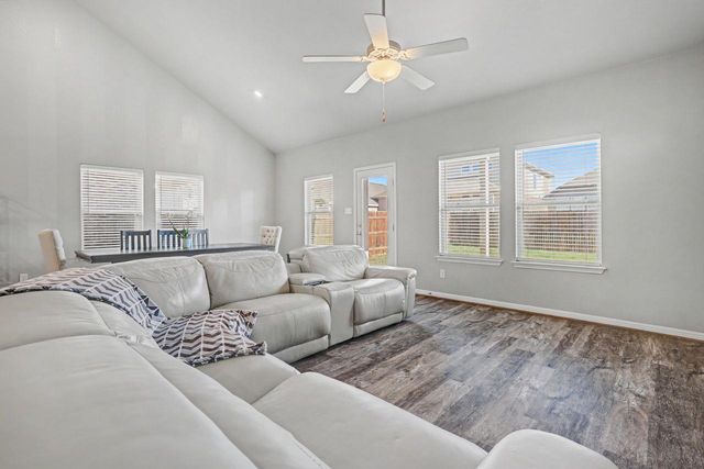 6700 Folsom Ave, Pflugerville, TX 78660