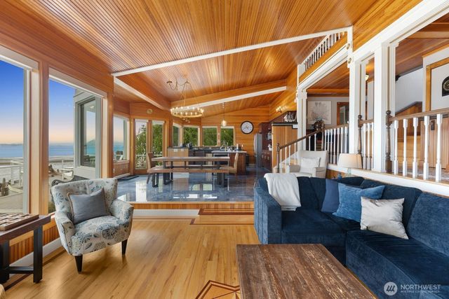 3364 Bultman Lane, Oak Harbor, WA 98277