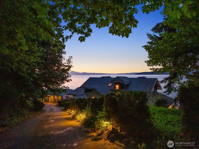3364 Bultman Lane, Oak Harbor, WA 98277