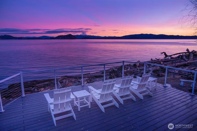 3364 Bultman Lane, Oak Harbor, WA 98277