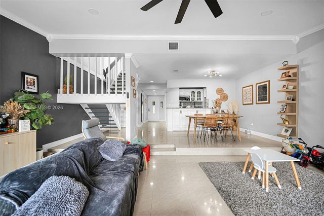 19252 NW 65th Ct, Hialeah, FL 33015