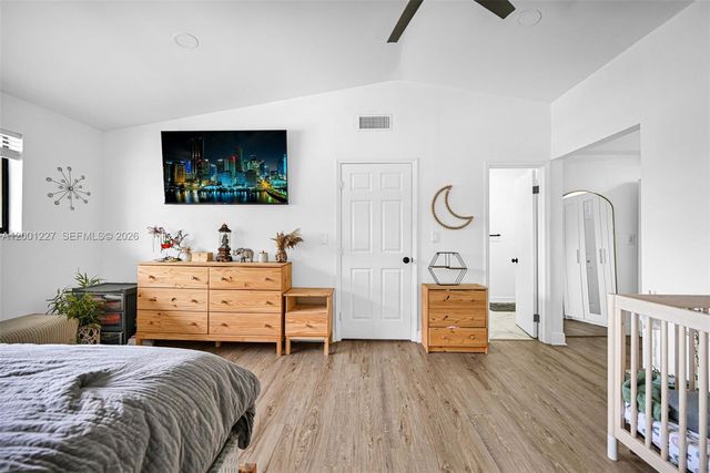 19252 NW 65th Ct, Hialeah, FL 33015