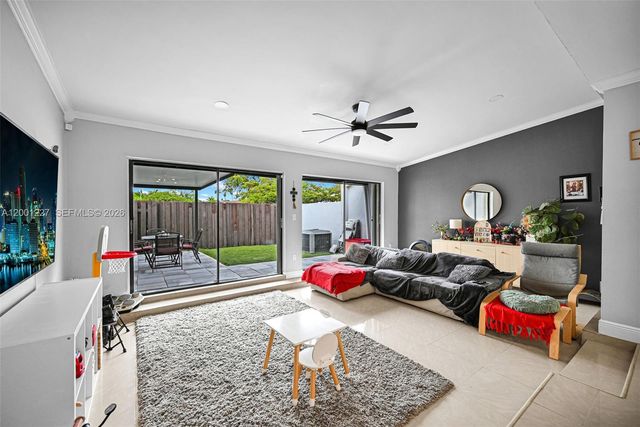 19252 NW 65th Ct, Hialeah, FL 33015