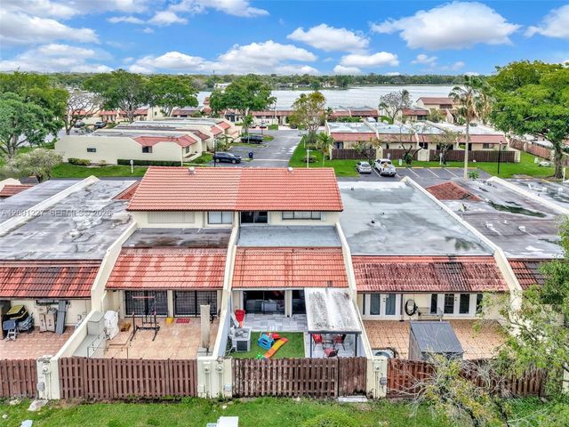 19252 NW 65th Ct, Hialeah, FL 33015