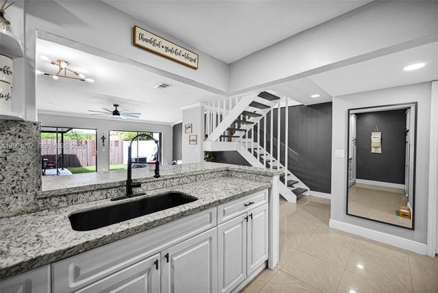 19252 NW 65th Ct, Hialeah, FL 33015