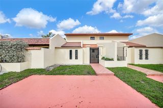 19252 NW 65th Ct, Hialeah, FL 33015
