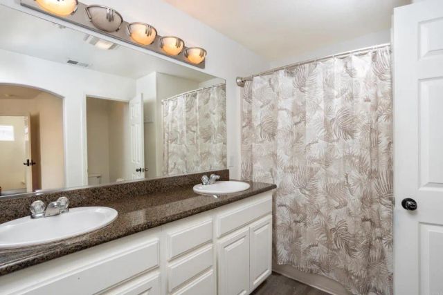 8772 Glen Vista Way, Santee, CA 92071