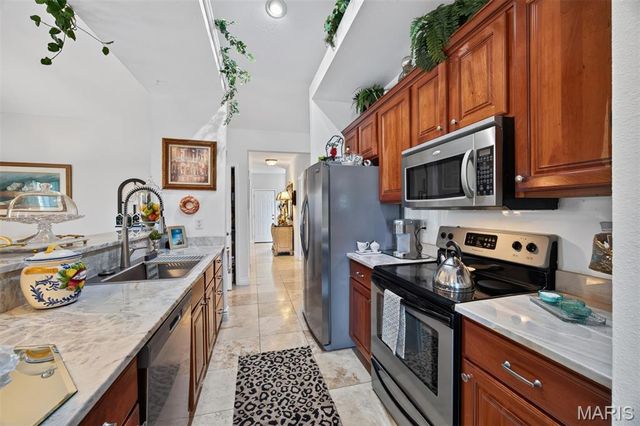 125 Warren Manor B, Highland, IL 62249