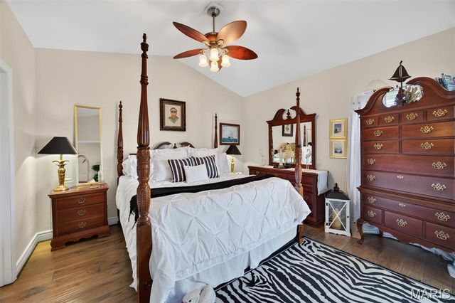 125 Warren Manor B, Highland, IL 62249