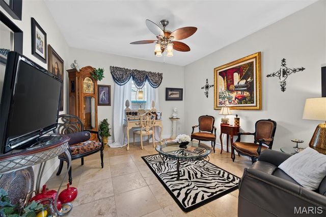 125 Warren Manor B, Highland, IL 62249