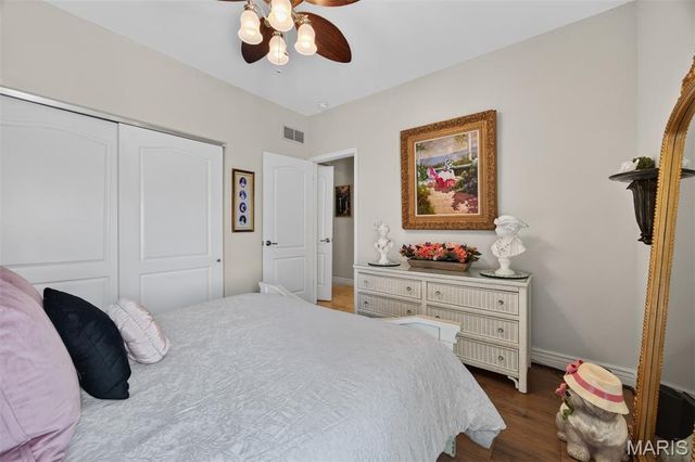 125 Warren Manor B, Highland, IL 62249