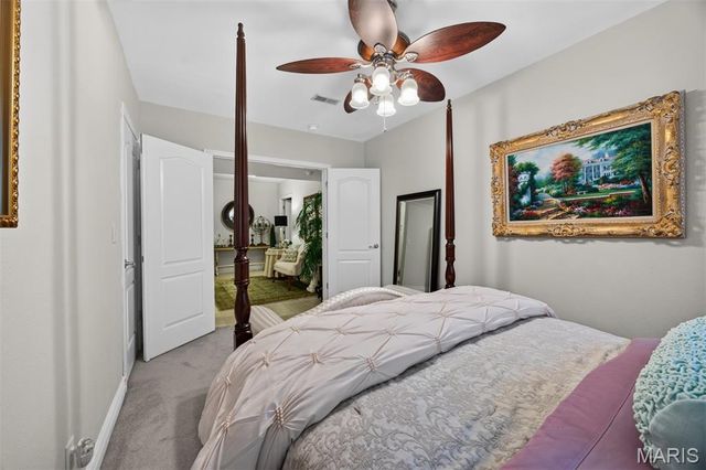 125 Warren Manor B, Highland, IL 62249