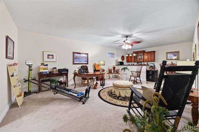 125 Warren Manor B, Highland, IL 62249
