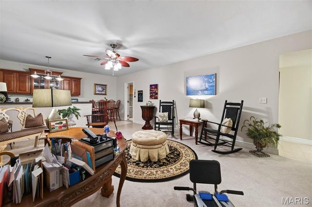 125 Warren Manor B, Highland, IL 62249