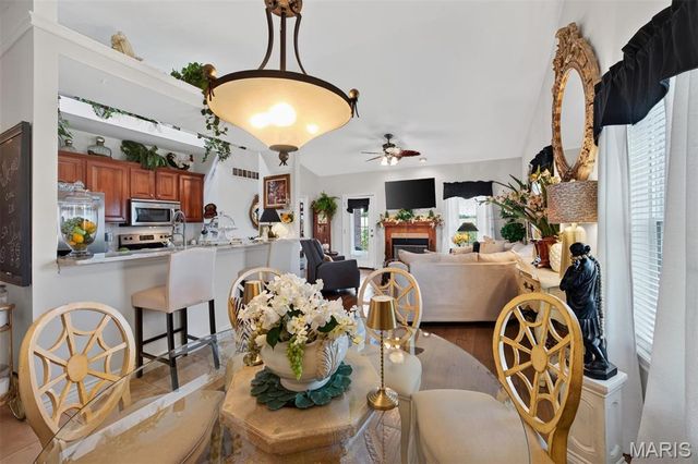 125 Warren Manor B, Highland, IL 62249