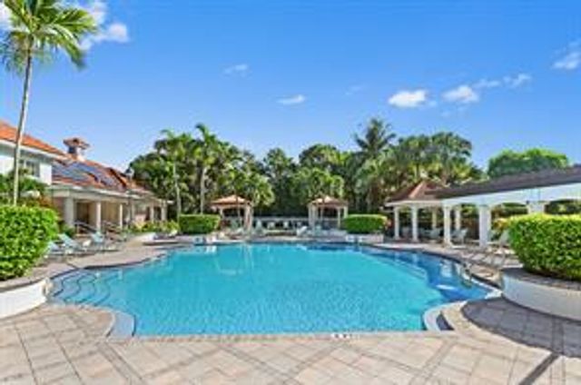 2058 ALTA MEADOWS Lane 2512, Delray Beach, FL 33444
