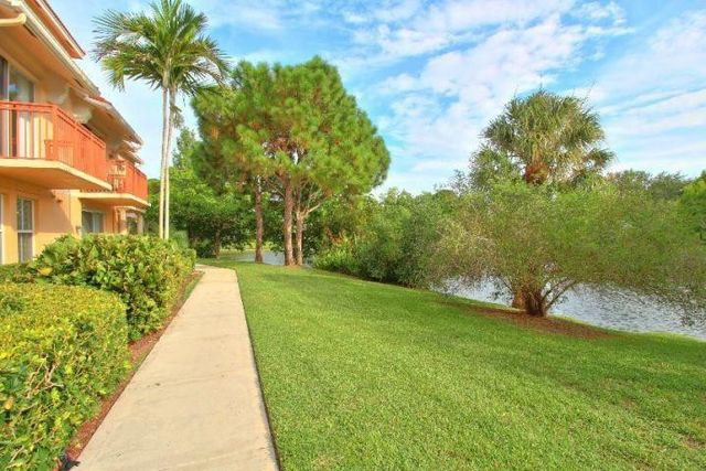2058 ALTA MEADOWS Lane 2512, Delray Beach, FL 33444