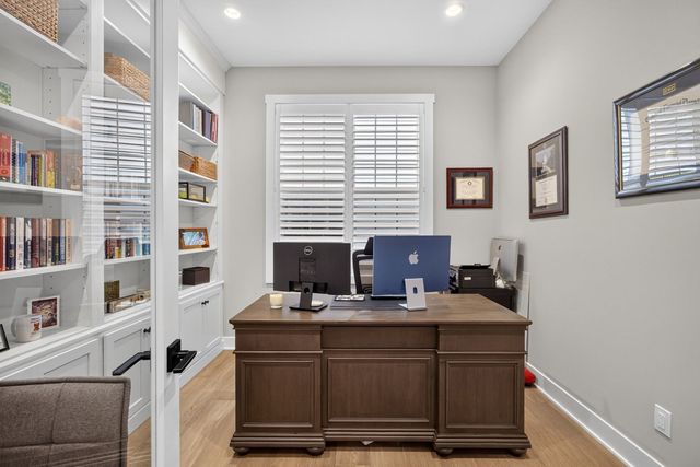 17 Kestrel Heights, Plymouth, MA 02360