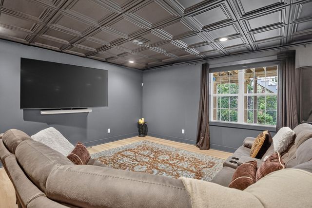 17 Kestrel Heights, Plymouth, MA 02360
