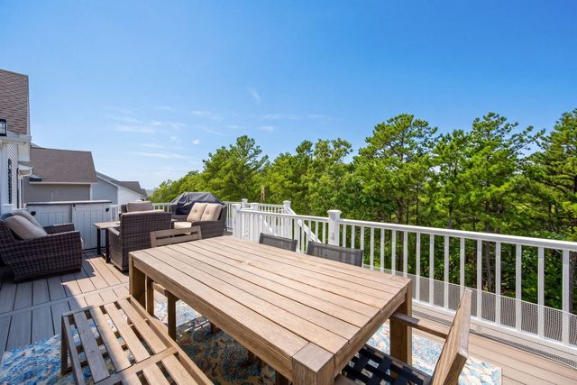 17 Kestrel Heights, Plymouth, MA 02360