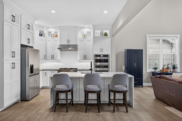 17 Kestrel Heights, Plymouth, MA 02360