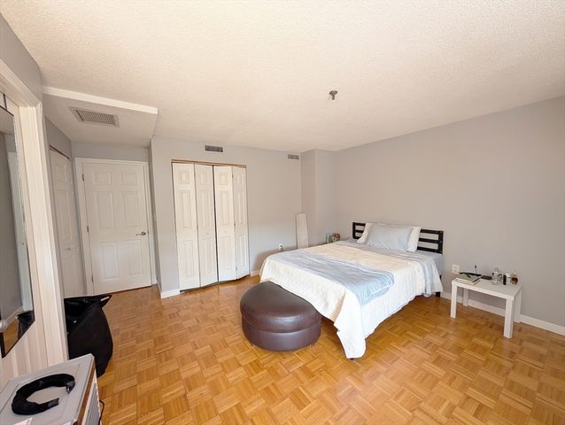 147 Kelton St 706, Boston, MA 02134