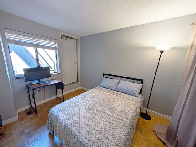 147 Kelton St 706, Boston, MA 02134
