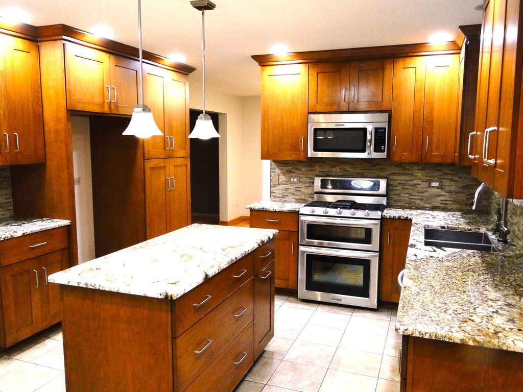5311 Poplar Glen Court, Plainfield, IL 60586 — photo 4