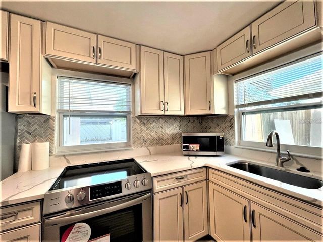 12644 81ST TERRACE, Seminole, FL 33776